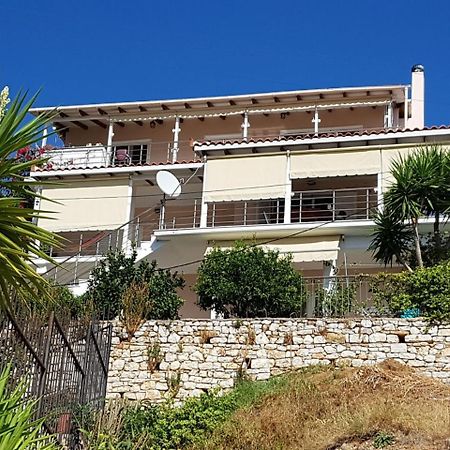 ★ Meniko'S House ★ Cozy Nest Apartment Himare Ngoại thất bức ảnh