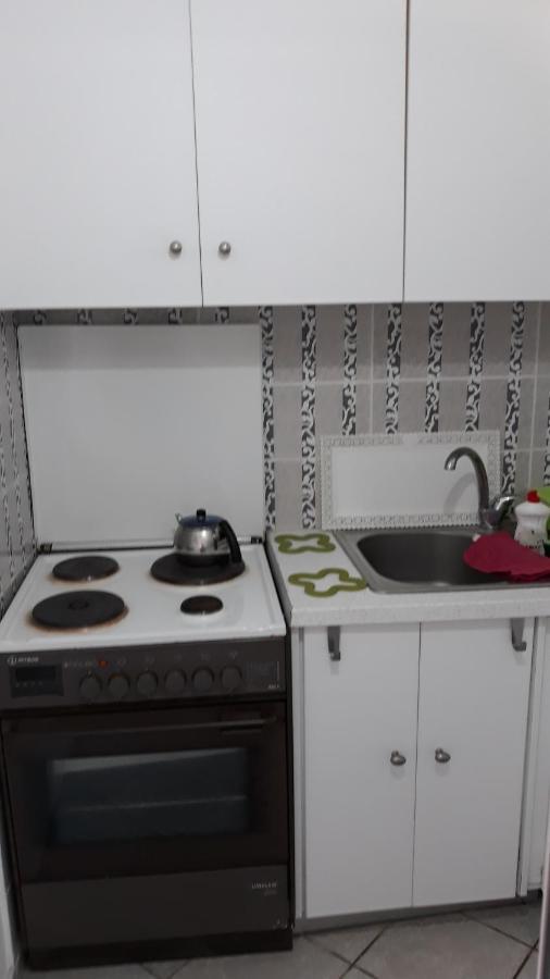 ★ Meniko'S House ★ Cozy Nest Apartment Himare Phòng bức ảnh