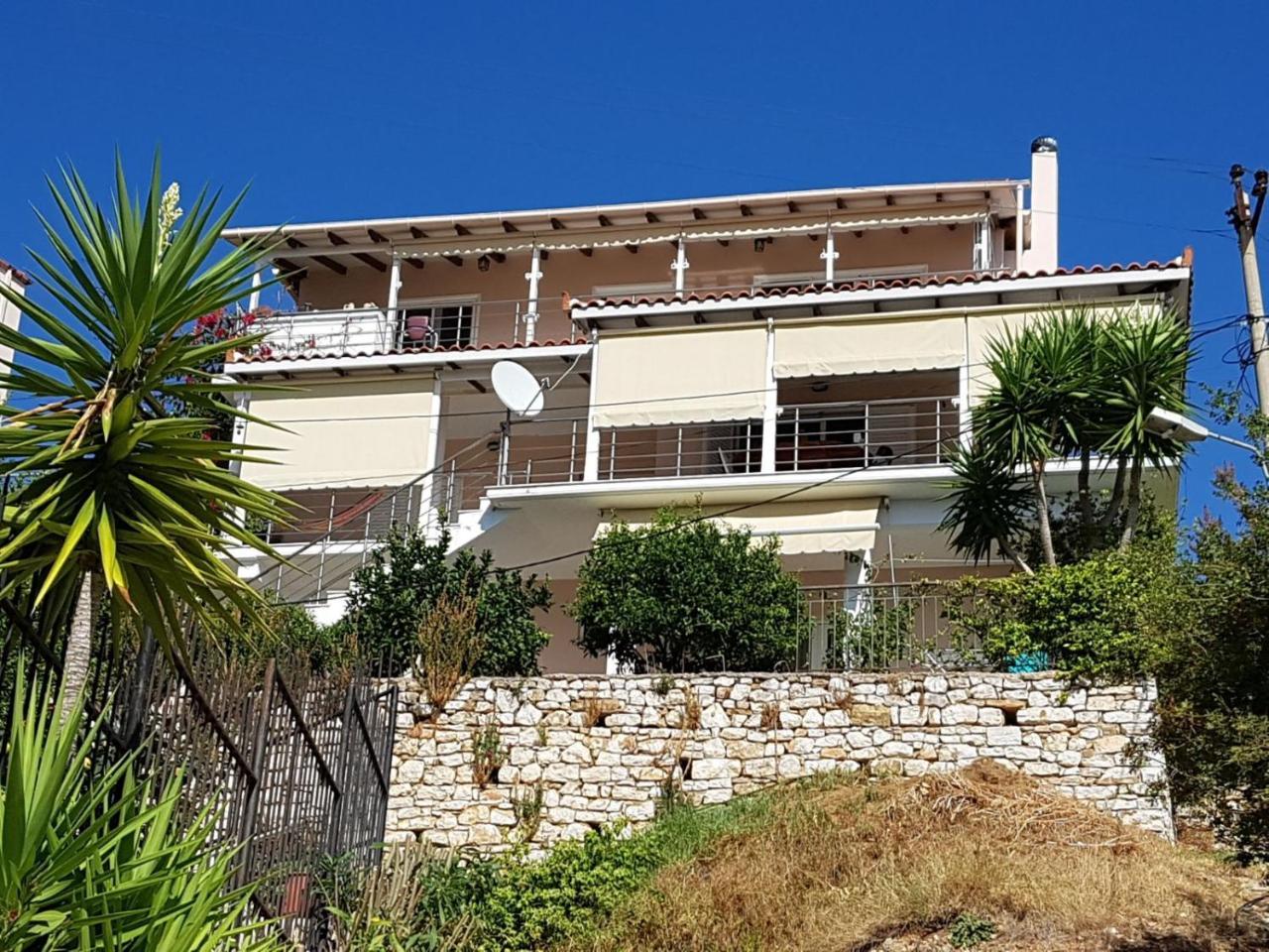 ★ Meniko'S House ★ Cozy Nest Apartment Himare Ngoại thất bức ảnh